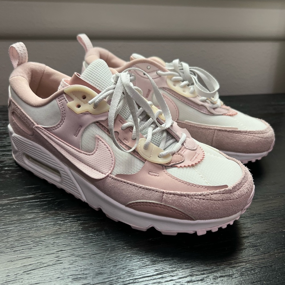 Nike Air Max 90 Futura Women's Pink and White Sneakers size 7.5